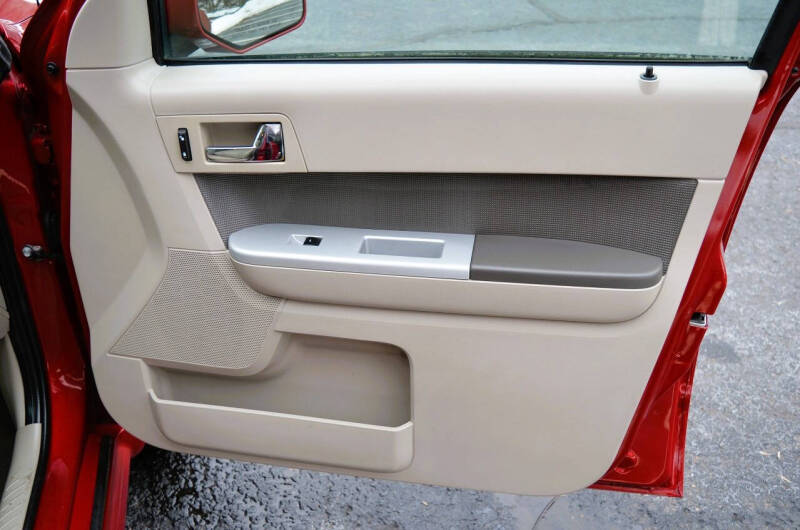 2010 Mercury Mariner Premier I4