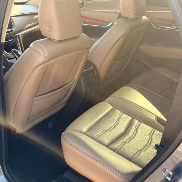 2019 Cadillac XT5 Platinum