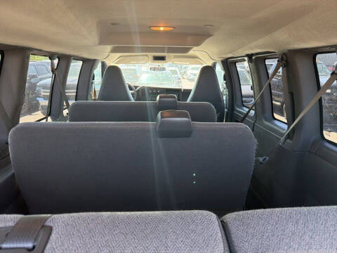 2017 Chevrolet Express LS 2500