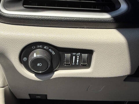 2023 Chrysler Pacifica Plug-In Hybrid Touring L