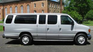 2004 Ford E-Series Chassis