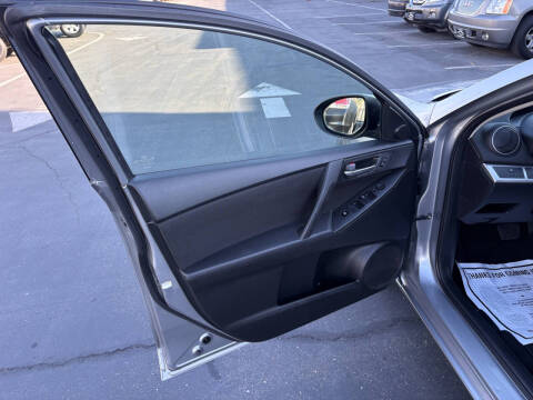 2013 Mazda MAZDA3 i Touring