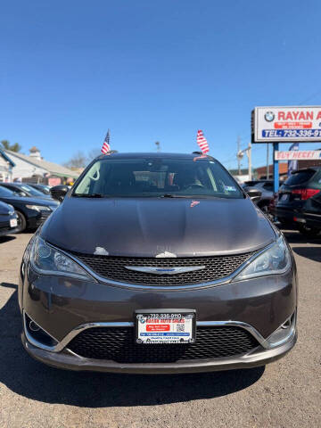 2019 Chrysler Pacifica Touring L