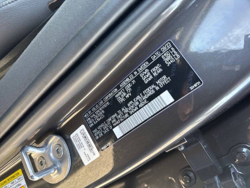 2024 Volvo XC90 B5 Core Bright Theme