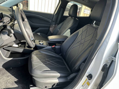 2024 Ford Mustang Mach-E Select