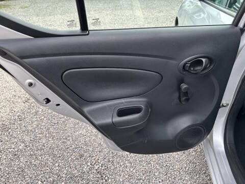 2019 Nissan Versa S Plus