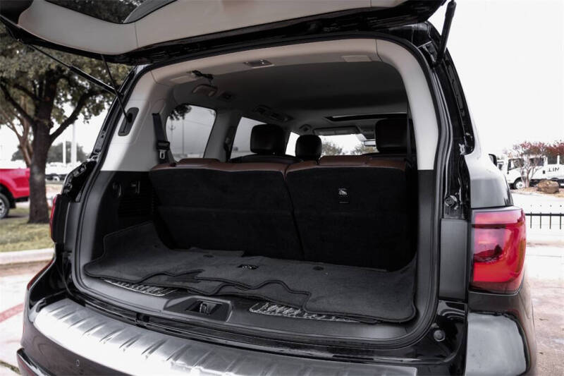 2022 Infiniti QX80 Premium Select