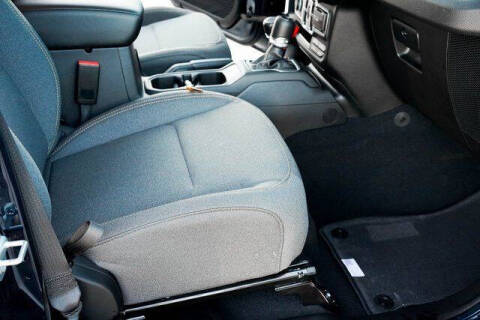 2025 Jeep Gladiator NightHawk