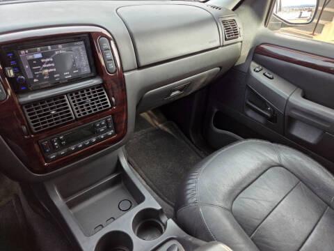 2004 Ford Explorer Limited