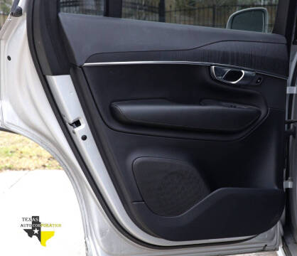 2020 Volvo XC90 T5 Momentum