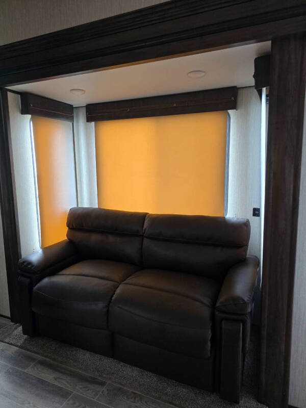 2019 Forest River Arctic Wolf 305 ML6 Orbital With Leveling