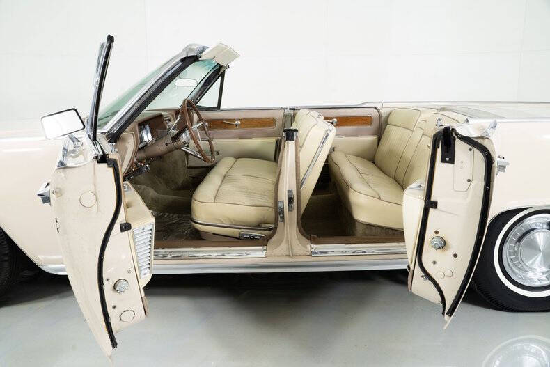 1962 Lincoln Continental