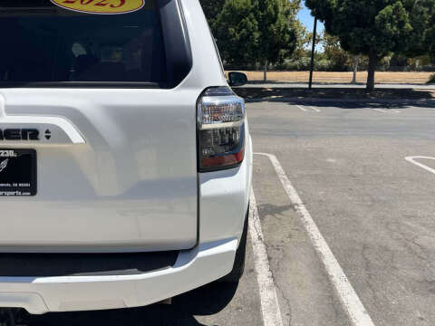 2023 Toyota 4Runner SR5