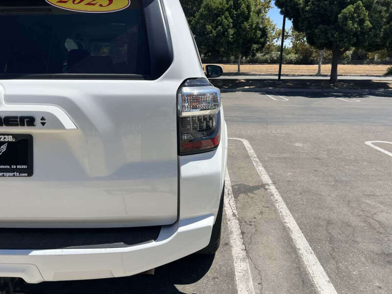 2023 Toyota 4Runner SR5