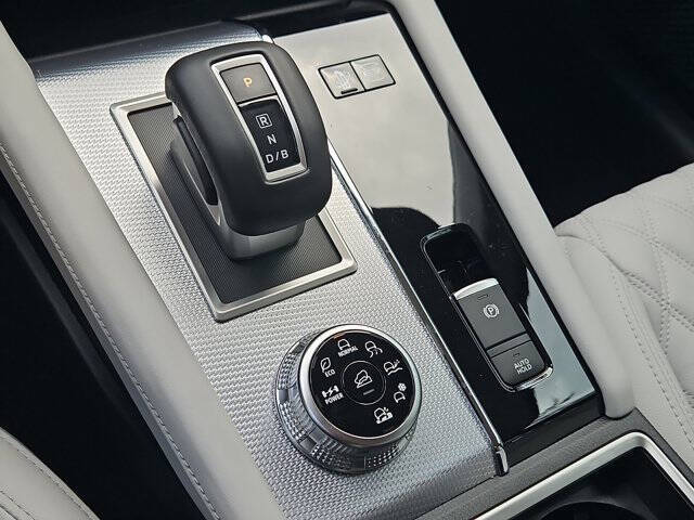 2025 Mitsubishi Outlander PHEV SEL