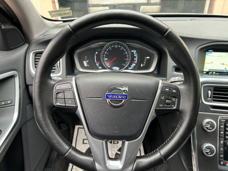 2016 Volvo V60 Cross Country T5