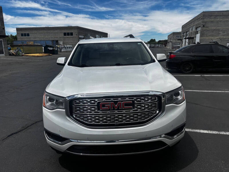 2017 GMC Acadia Denali