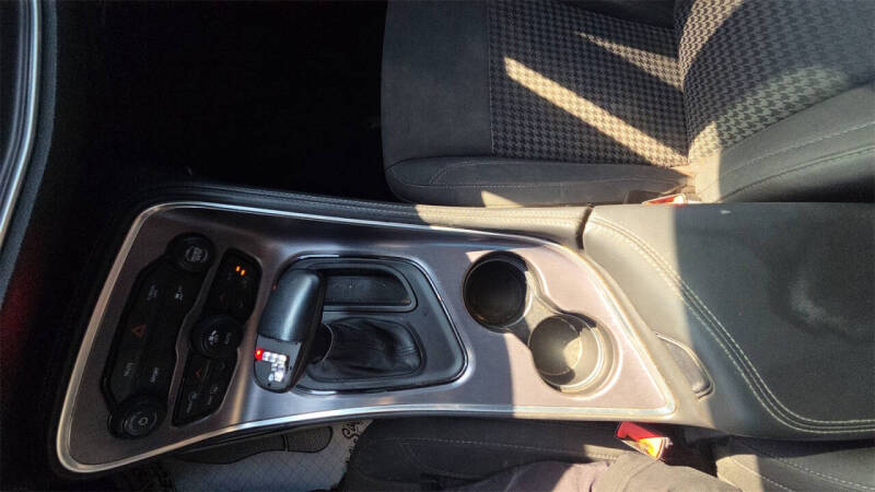 2017 Dodge Challenger SXT