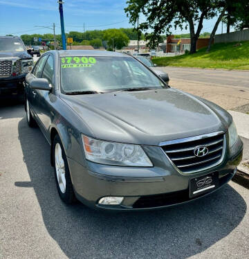 2009 Hyundai Sonata for sale at Infinity Automotive LLC in Des Moines IA