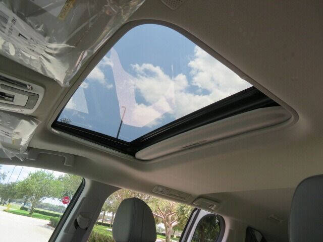 2024 Toyota Sienna XLE 8-Passenger