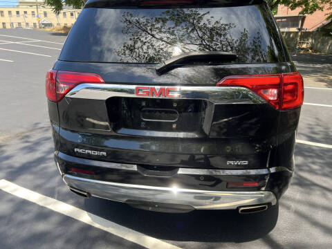 2017 GMC Acadia Denali