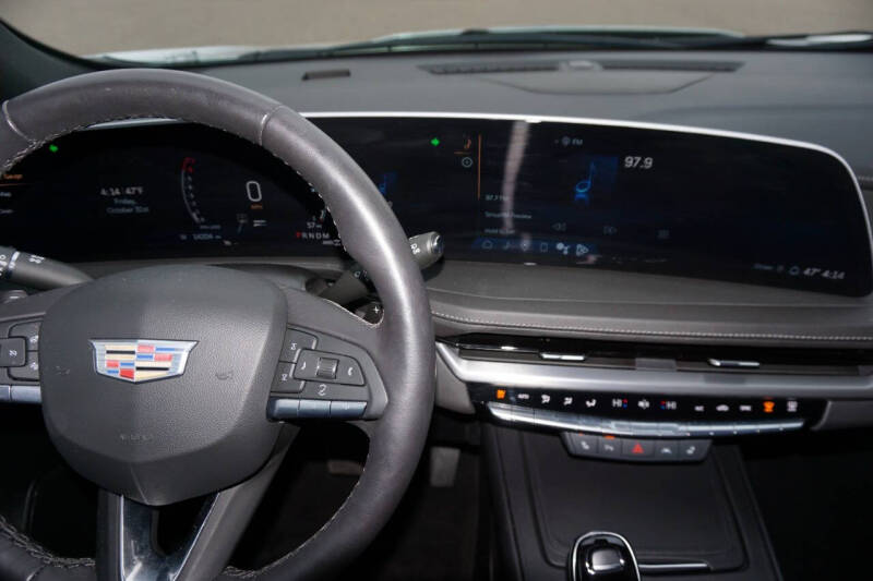 2024 Cadillac XT4 Luxury