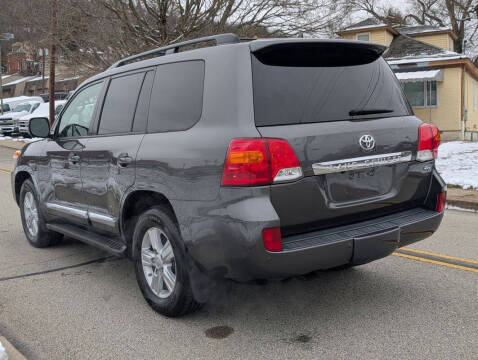 2013 Toyota Land Cruiser