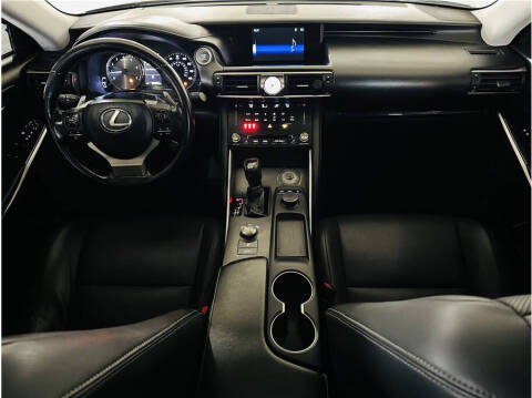 2018 Lexus IS 300