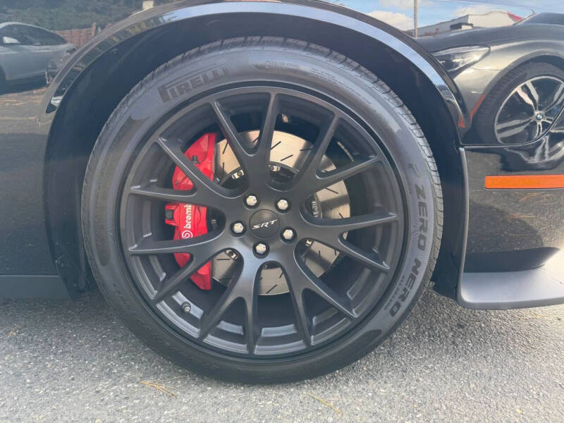 2015 Dodge Challenger SRT Hellcat