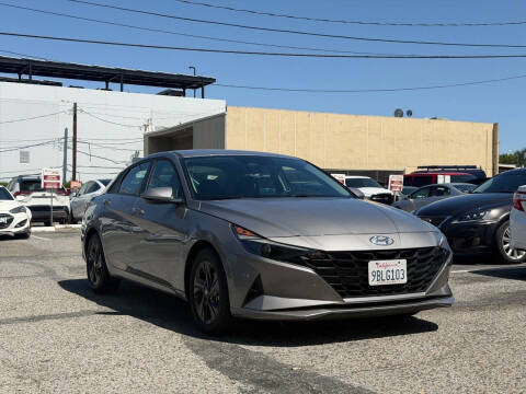 2022 Hyundai Elantra Hybrid Blue