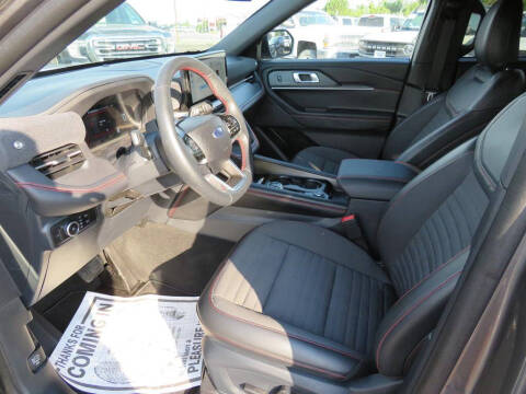 2025 Ford Explorer ST-Line