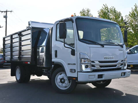 2024 Isuzu NPR HD 1F2