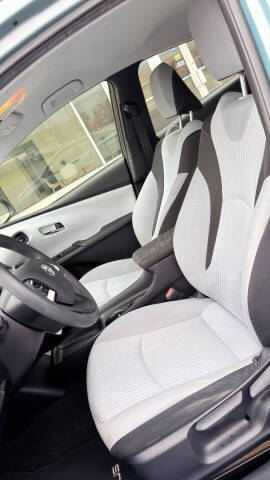 2016 Toyota Prius Two