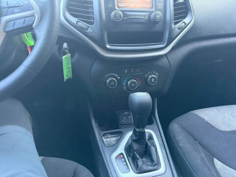 2014 Jeep Cherokee Sport