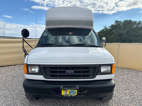2004 Ford E-Series