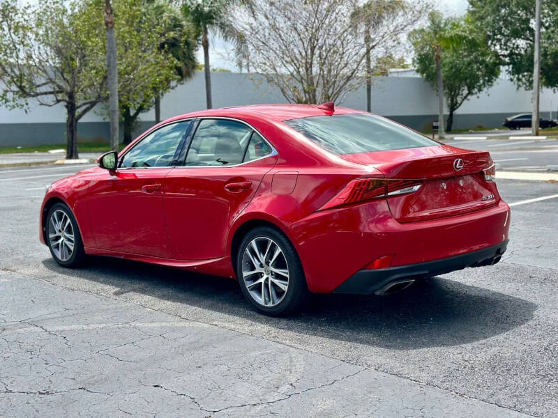 2018 Lexus IS 300