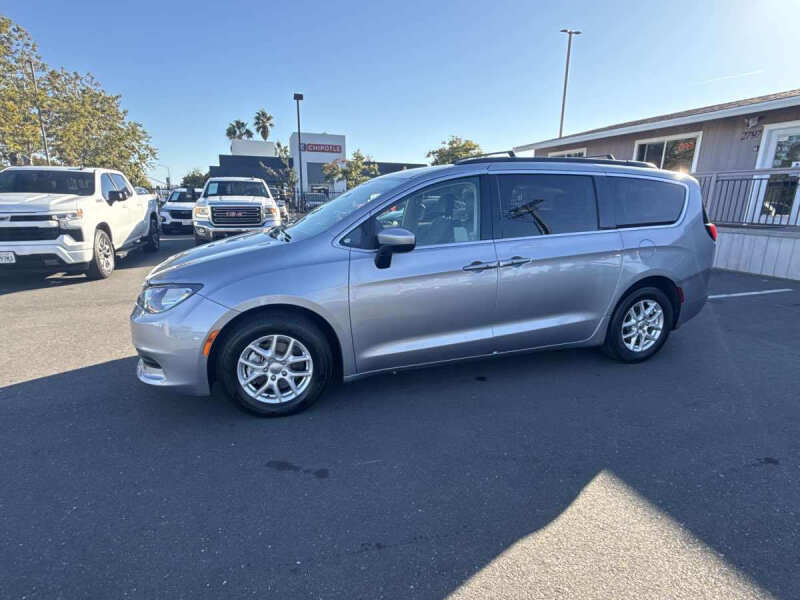 2020 Chrysler Voyager LXi