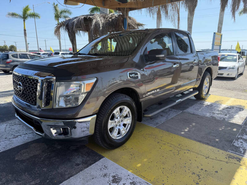 2017 Nissan Titan SV