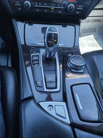 2016 BMW 5 Series 528i