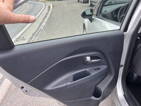 2013 Kia Rio 5-Door LX