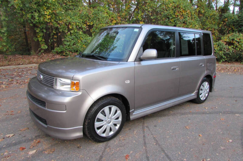 2005 Scion xB null photo 2