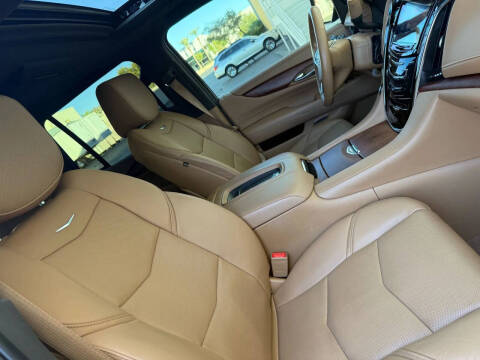 2017 Cadillac Escalade Platinum