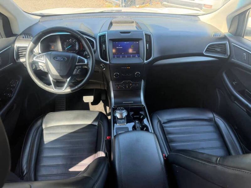 2020 Ford Edge