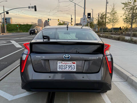 2018 Toyota Prius Two