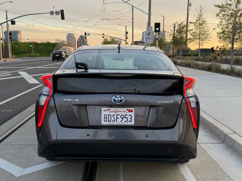 2018 Toyota Prius Two