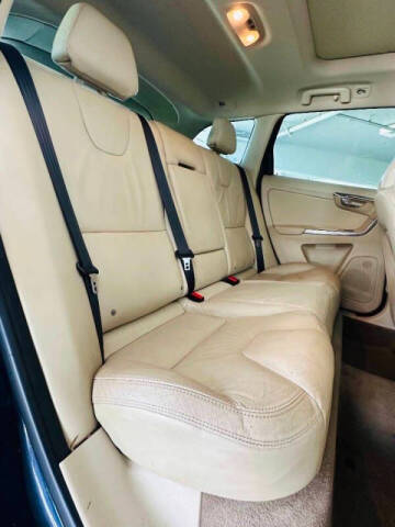 2013 Volvo XC60 T6 Platinum