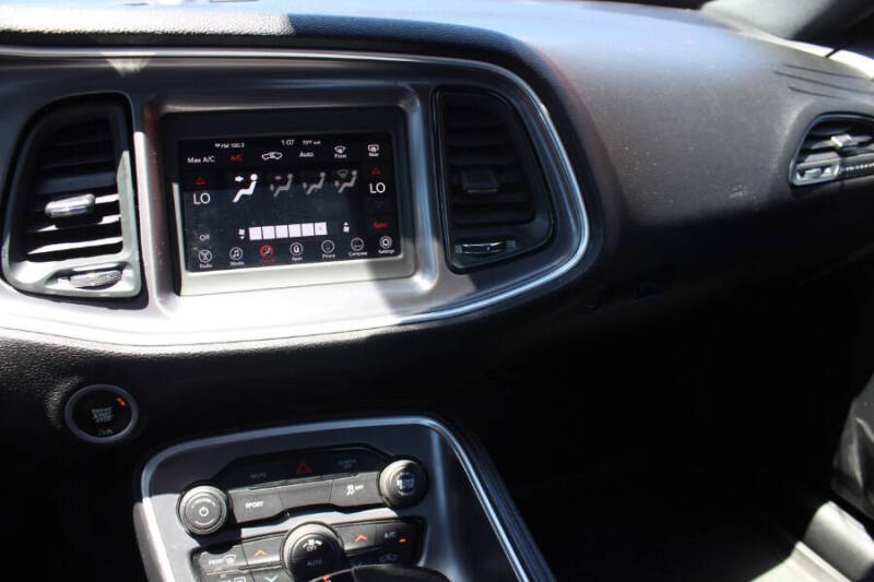 2020 Dodge Challenger SXT