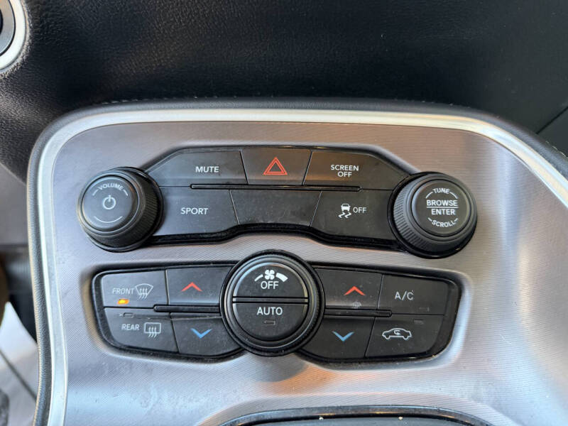 2020 Dodge Challenger SXT