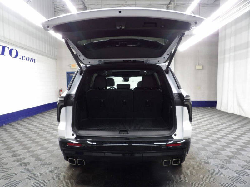 2025 Chevrolet Traverse RS