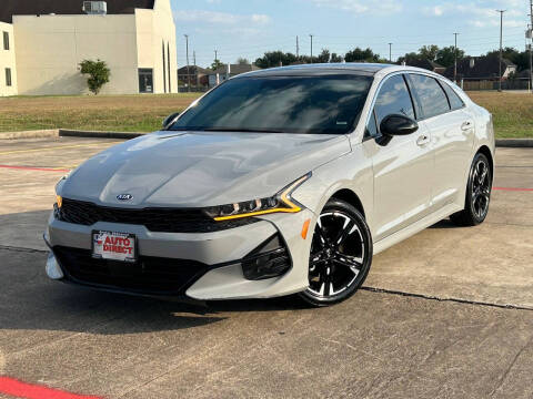 2021 Kia K5 for sale at AUTO DIRECT Bellaire in Houston TX